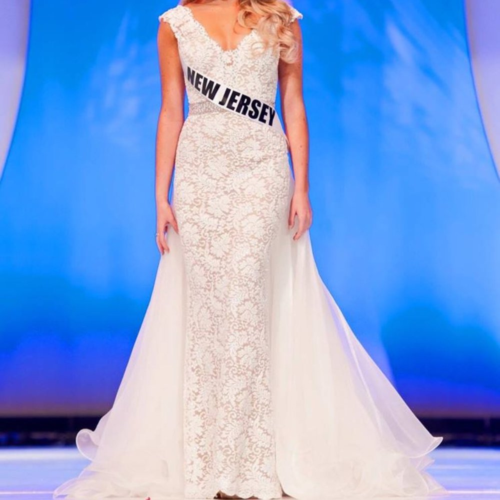 Custom Sherri Hill Couture Ivory Beaded Lace - Picture 9 of 16